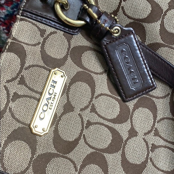 Coach Signature Tote Zip - Picture 5 of 8